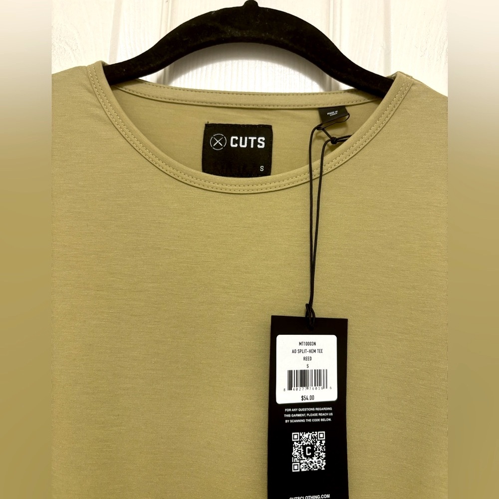 NWT CUTS AO Split-Hem Tee in Reed - Picture 8 of 9